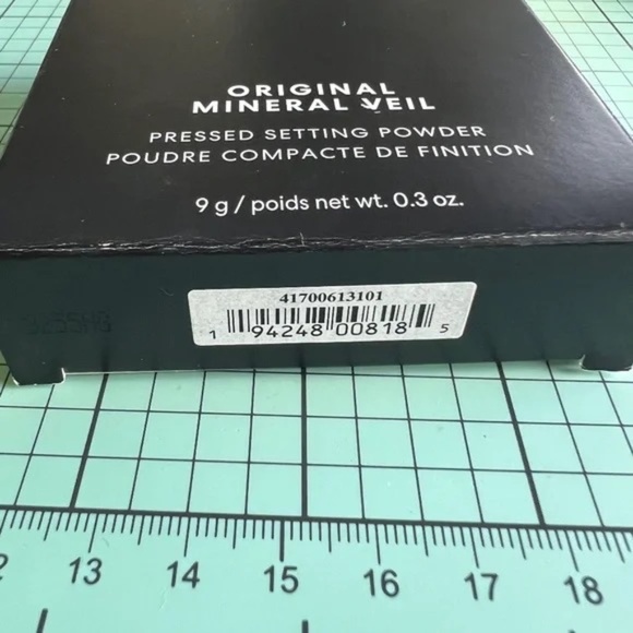 Bare Minerals Original Mineral Veil Pressed Setting Powder - Sheer Fair - Picture 7 of 8